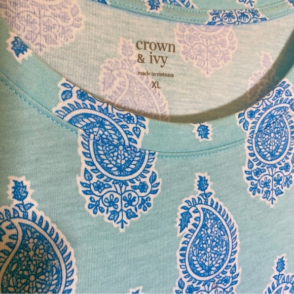Crown & Ivy Women's size XL Blue paisley Short Sleeve Tee - Picture 4 of 5